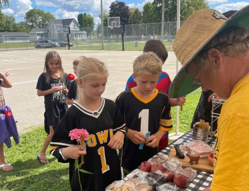 P.O.W.E.R. Kids holds annual Mini Farmers Market at Davis Elementary